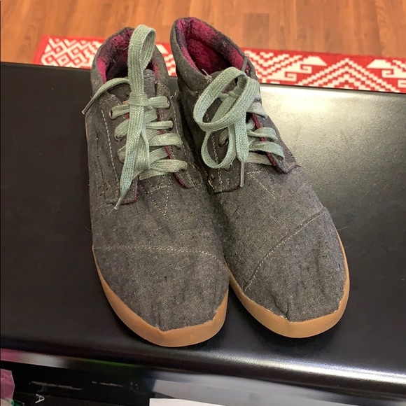 Toms Women’s High Top Sneaker Size 10 - Picture 2 of 6